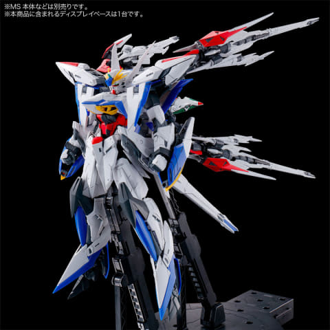 ガンプラ「HG 1/144 ガンダムハルート（最終決戦仕様）」などガンプラ3