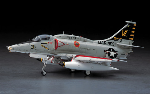 スカイホークの単座型最終モデル「A-4M」のプラモデルが本日より再販