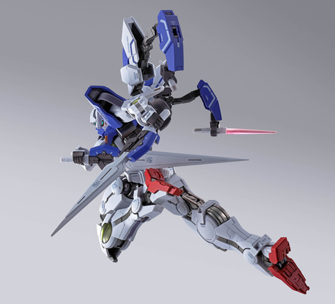 機動戦士ガンダム00」より4本腕と大型剣装備の新機体「METAL BUILD