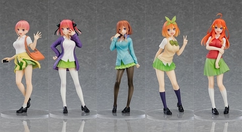 制服の着こなしが可愛い！ 映画「五等分の花嫁」より五つ子たちの