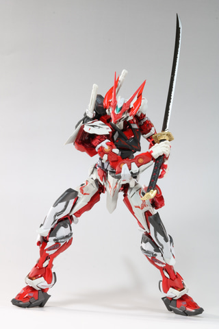 レビュー】「METAL BUILD ガンダムアストレイ レッドドラゴニクス