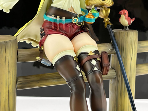 アニメ「ライザのアトリエ」よりライザの1/7スケールフィギュアが