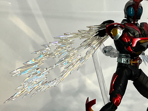 S.H.Figuarts（真骨彫製法） 仮面ライダーガタック ハイパーフォーム