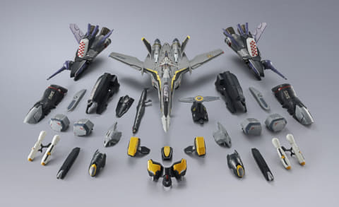 マクロスF」より「DX超合金 アーマードメサイアバルキリー （オズマ