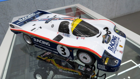 特別企画】【タミヤ撮り下ろし】「1/10RC ポルシェ 956」、圧倒的性能