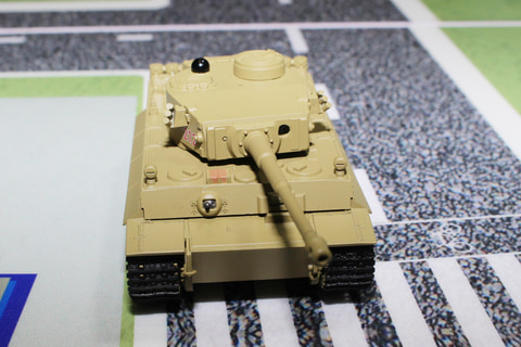 走行・主砲発射時の効果音も鳴る「ガールズ＆パンツァー RCバトル戦車