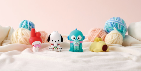 自分のぬいぐるみを抱っこしたサンリオキャラクターズのガチャ