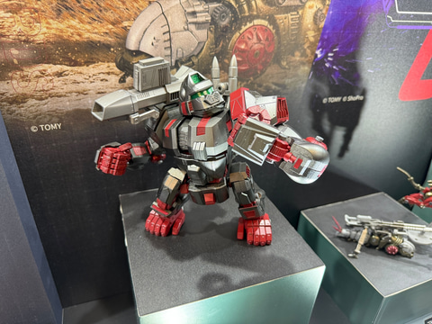 ジェノザウラー レイヴン仕様「RMZ-011」などゾイド新作がT-SPARK