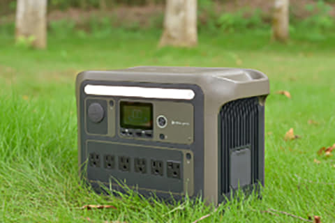 アンカー×スノーピーク アースカラーのポータブル電源 - 家電 Watch