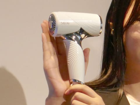 ReFa史上最小ドライヤー 小さくてもツヤ髪叶える - 家電 Watch