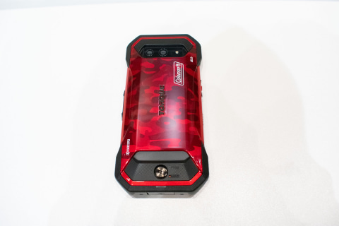 写真で見る「TORQUE 5G」「TORQUE 5G Coleman LIMITED」] クイック