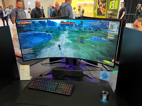 LG、45型WQHD/240Hz/800Rのゲーミングモニター。電動で湾曲する42型TV