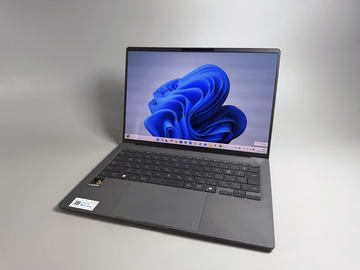 西川和久の不定期コラム】ASUS「ZENBOOK UX21E」 ～ASUS初11.6型WXGA