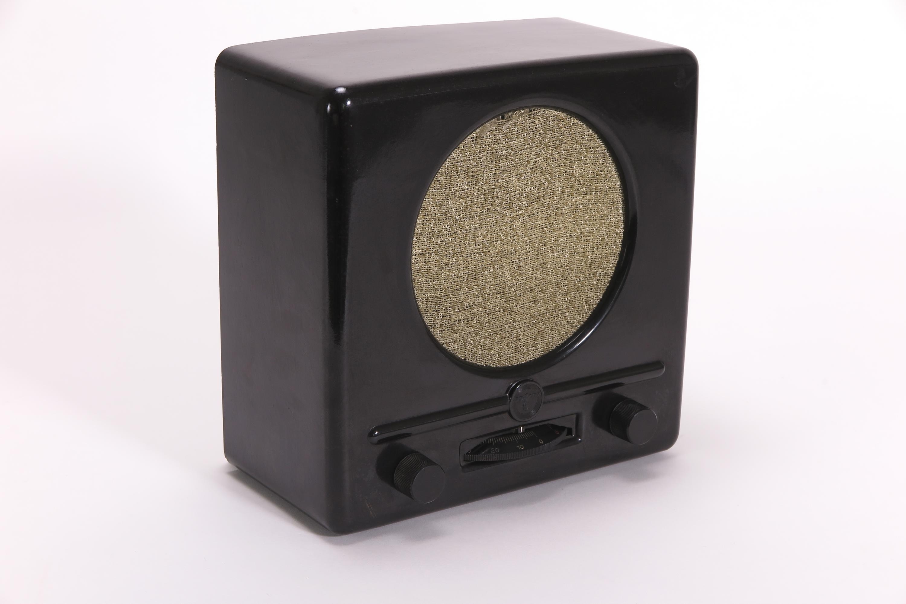 Deutscher Kleinempfänger Braun DKE38 