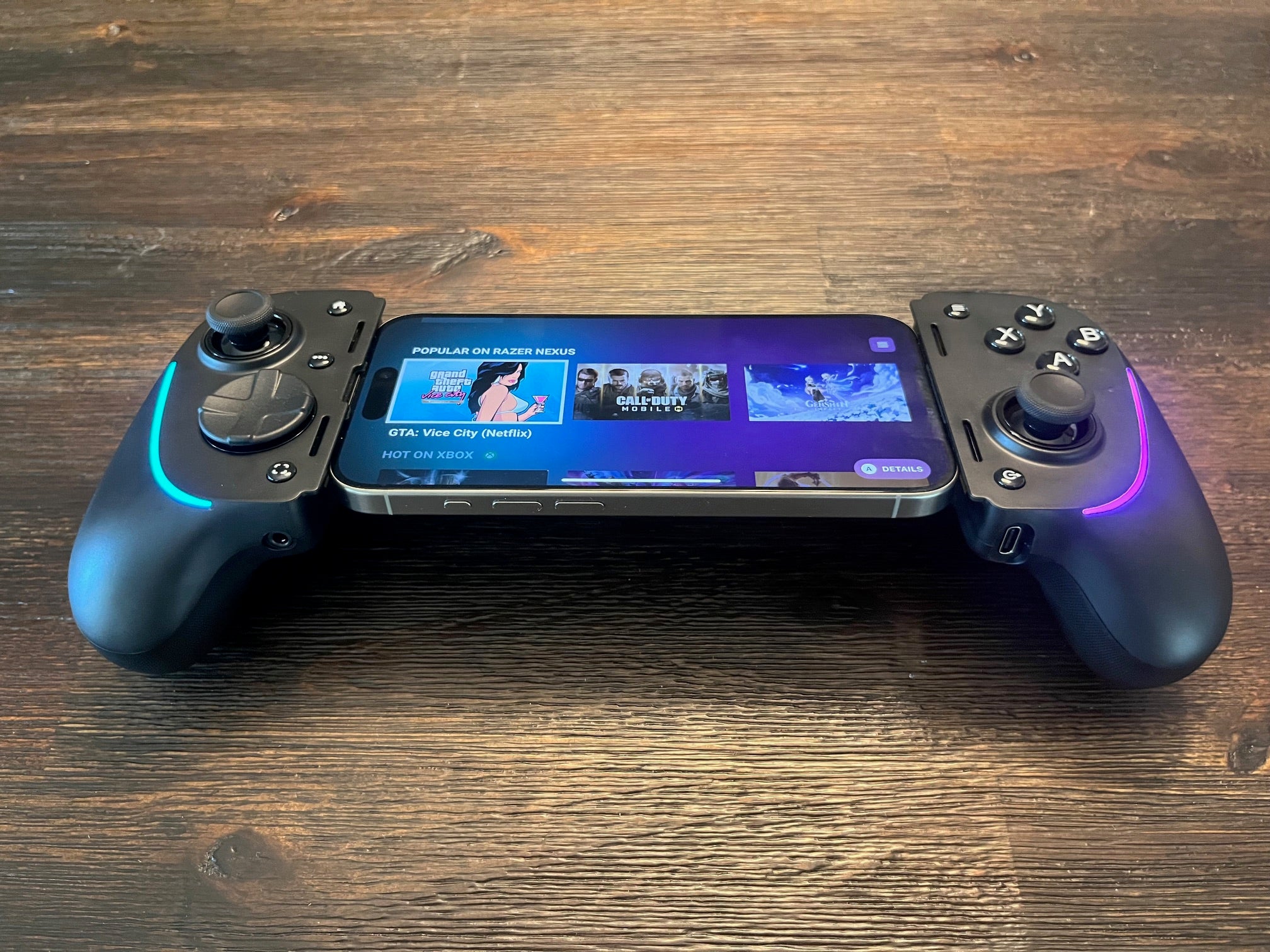 Razer Kishi Ultra ゲームコントローラー Amazon.co.jp: Razer