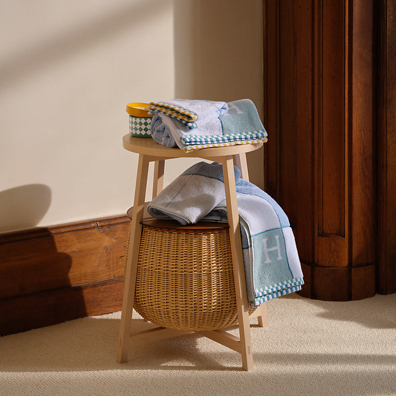 タオル 《アニモー・ナッテ》 - ピンク | Hermès - エルメス-公式サイト