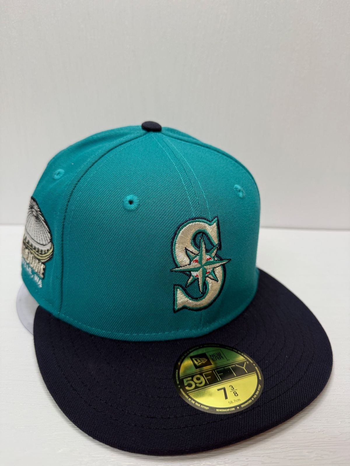 霜降り明星 岡本太郎 NEW ERA 霜降りせいや 霜降り粗品 霜降り明星