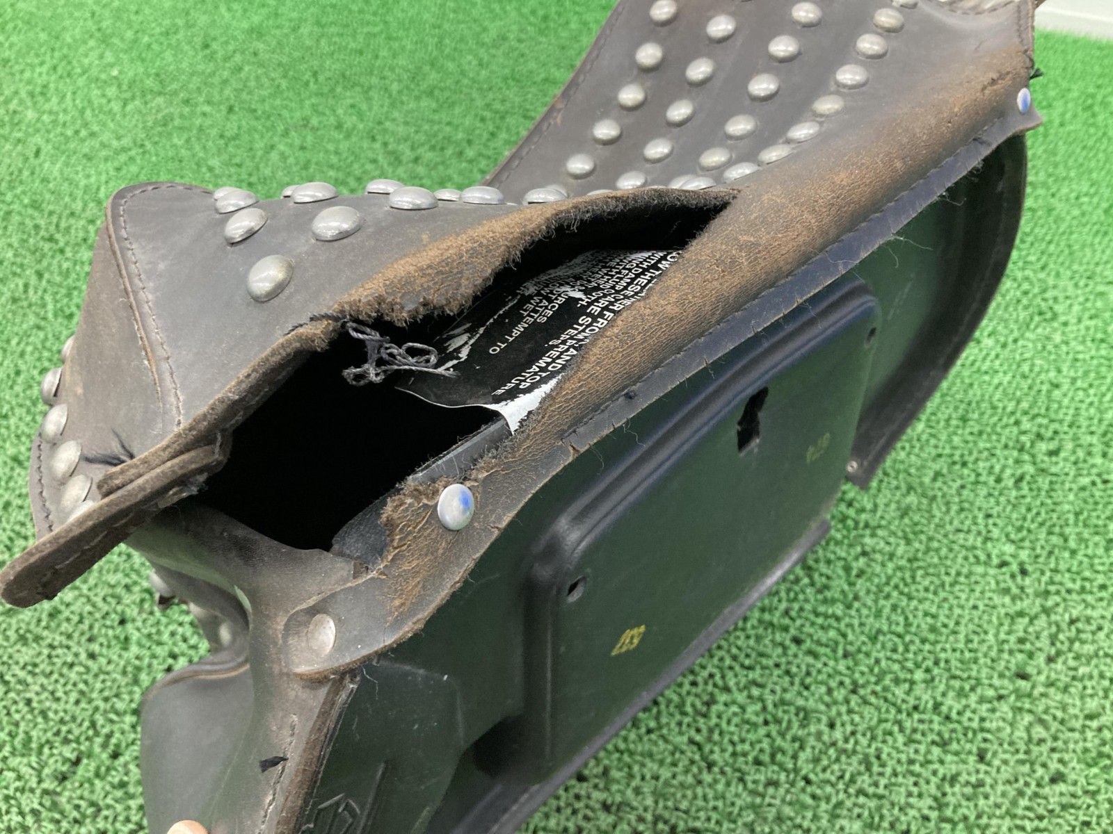 FLSTC1340 サイドバッグ 左 5997 ハーレー 純正 バイク 部品 本革