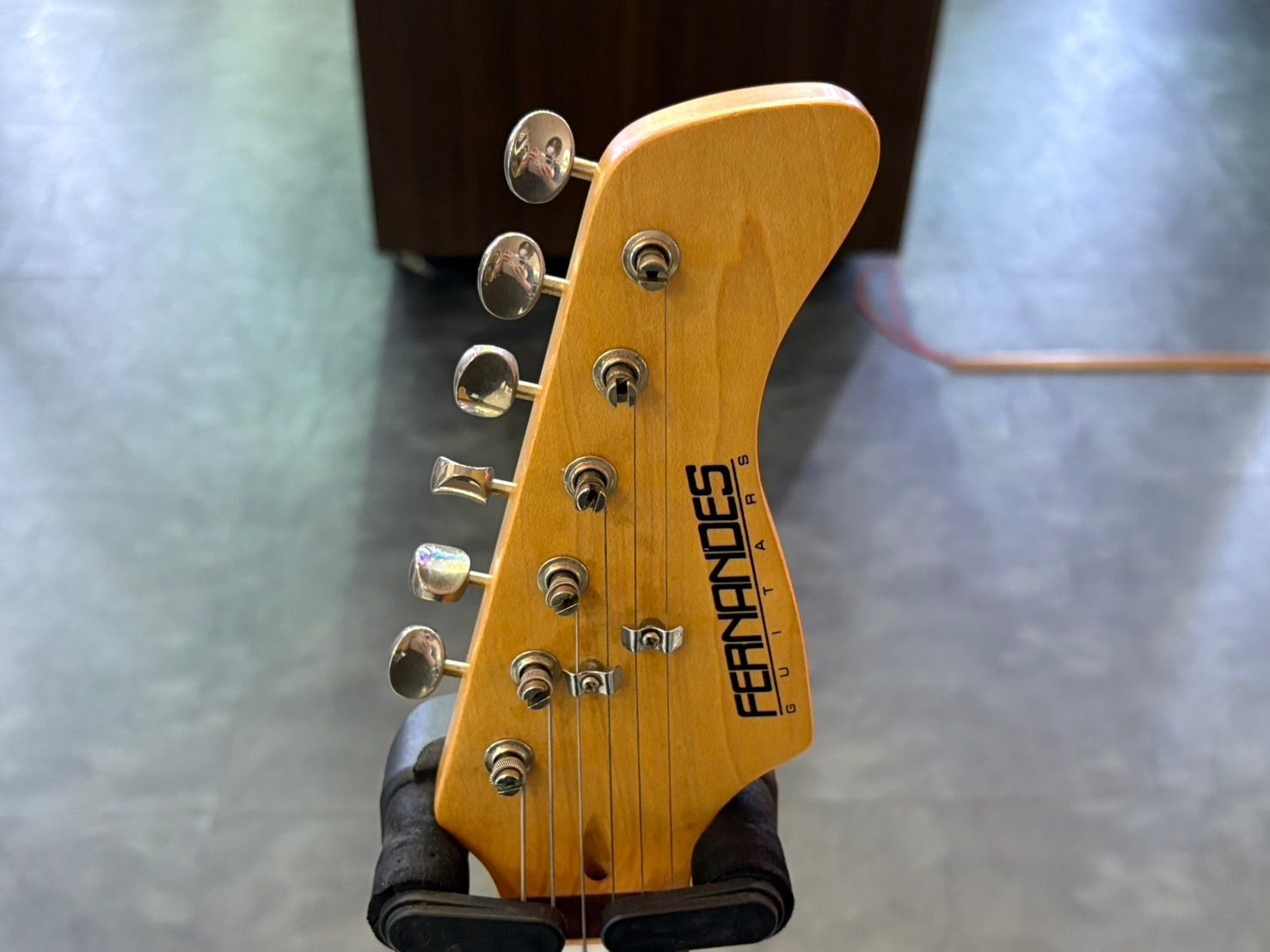 ◇FERNANDES フェルナンデス エレキギター サンバースト 最も安い