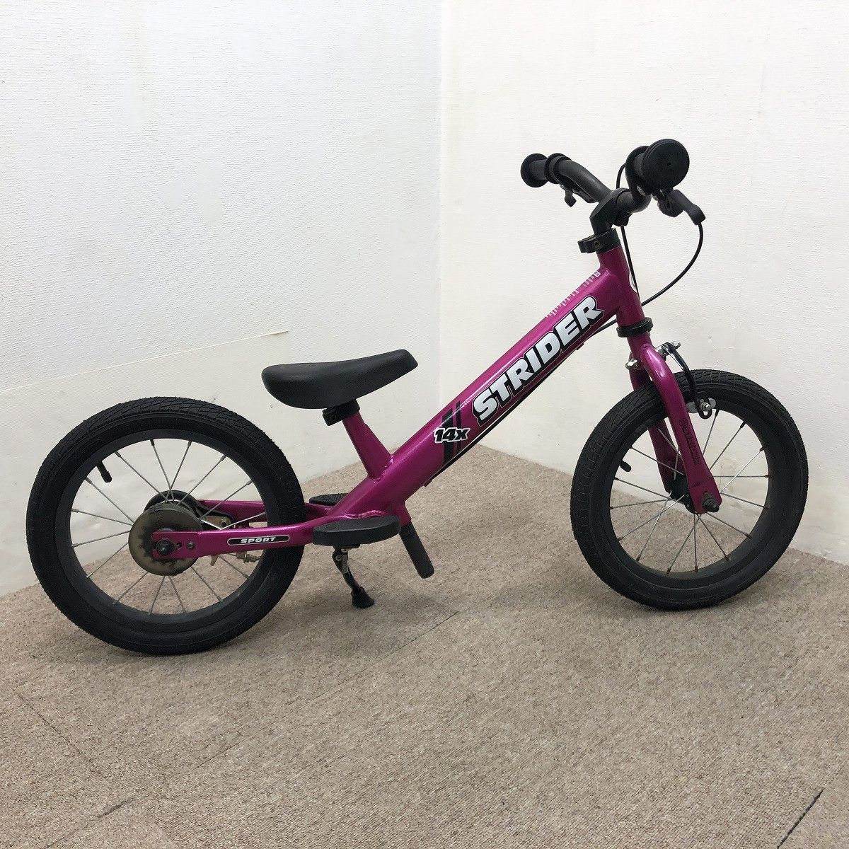 ベル・ライト付】STRIDERストライダー SPORT 14xフューシャピンク ベル