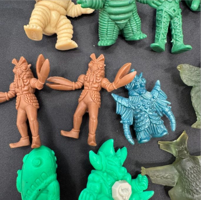 ウルトラマン 怪獣消しゴム 円谷プロ グリーン 緑 ウルトラマン 怪獣