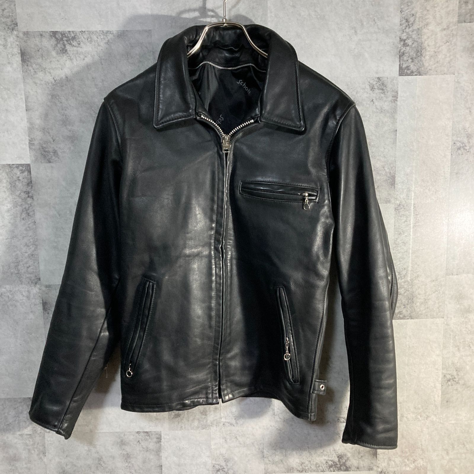 Schott ブラックレザーシングルライダース 38 とよSchott ブラック