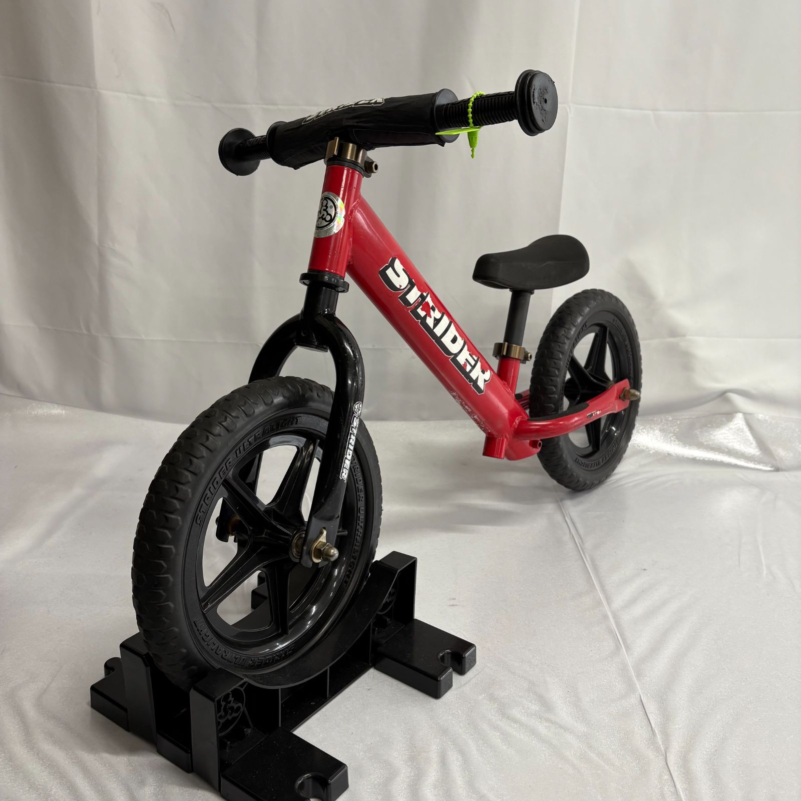 ストライダー スポーツモデル (STRIDER Sport) 12インチ レッド