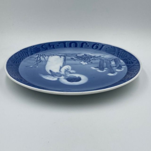 ロイヤルコペンハーゲン イヤープレート 1945年 「A Peacefull Motif