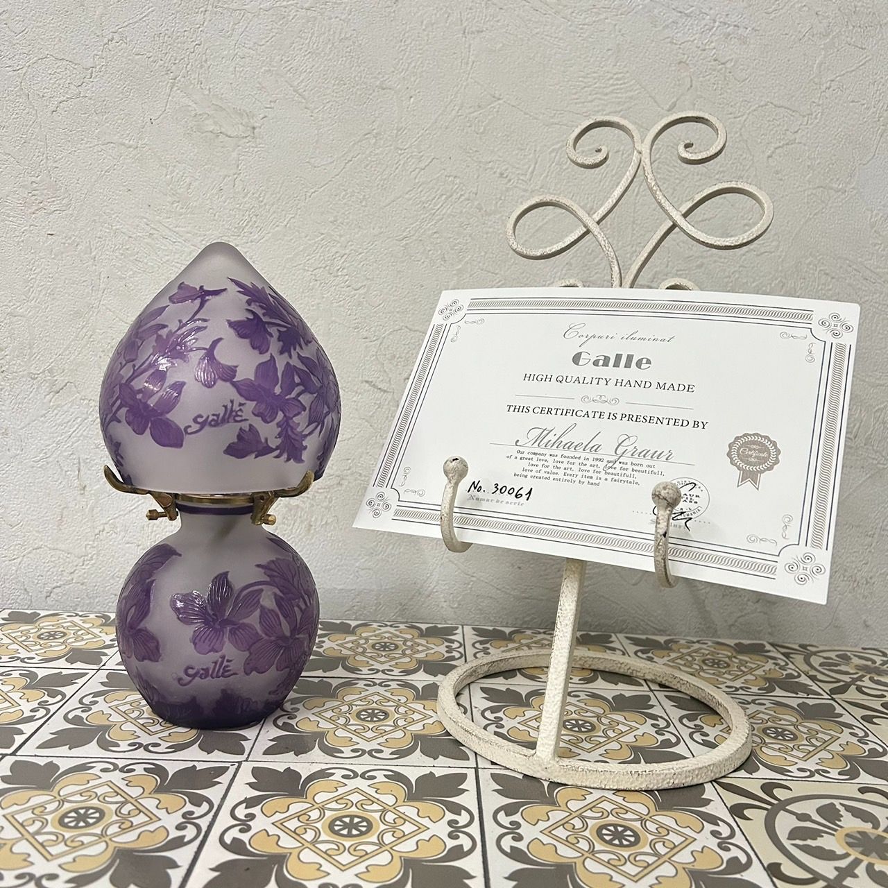 ドームナンシー ポット型 卓上照明 カメオ彫り 被せガラス ナイト