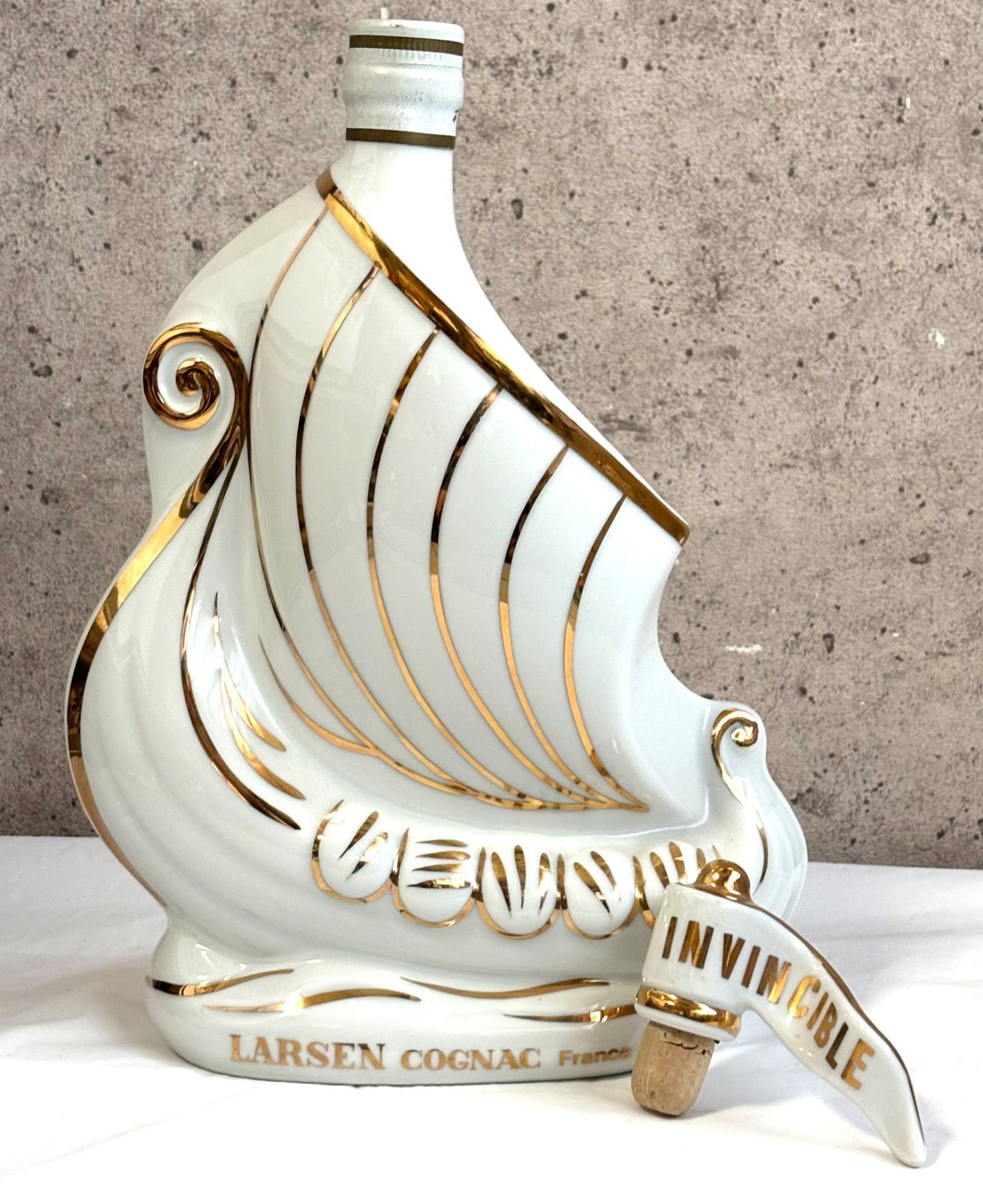 未開栓LARSEN ラーセン ☆ラーセン ヴァイキング シップ ホワイト 白