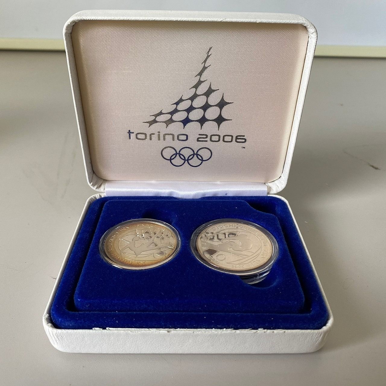 USED トリノ 2006 冬季五輪 オリンピック 銀貨2枚セット - メルカリ