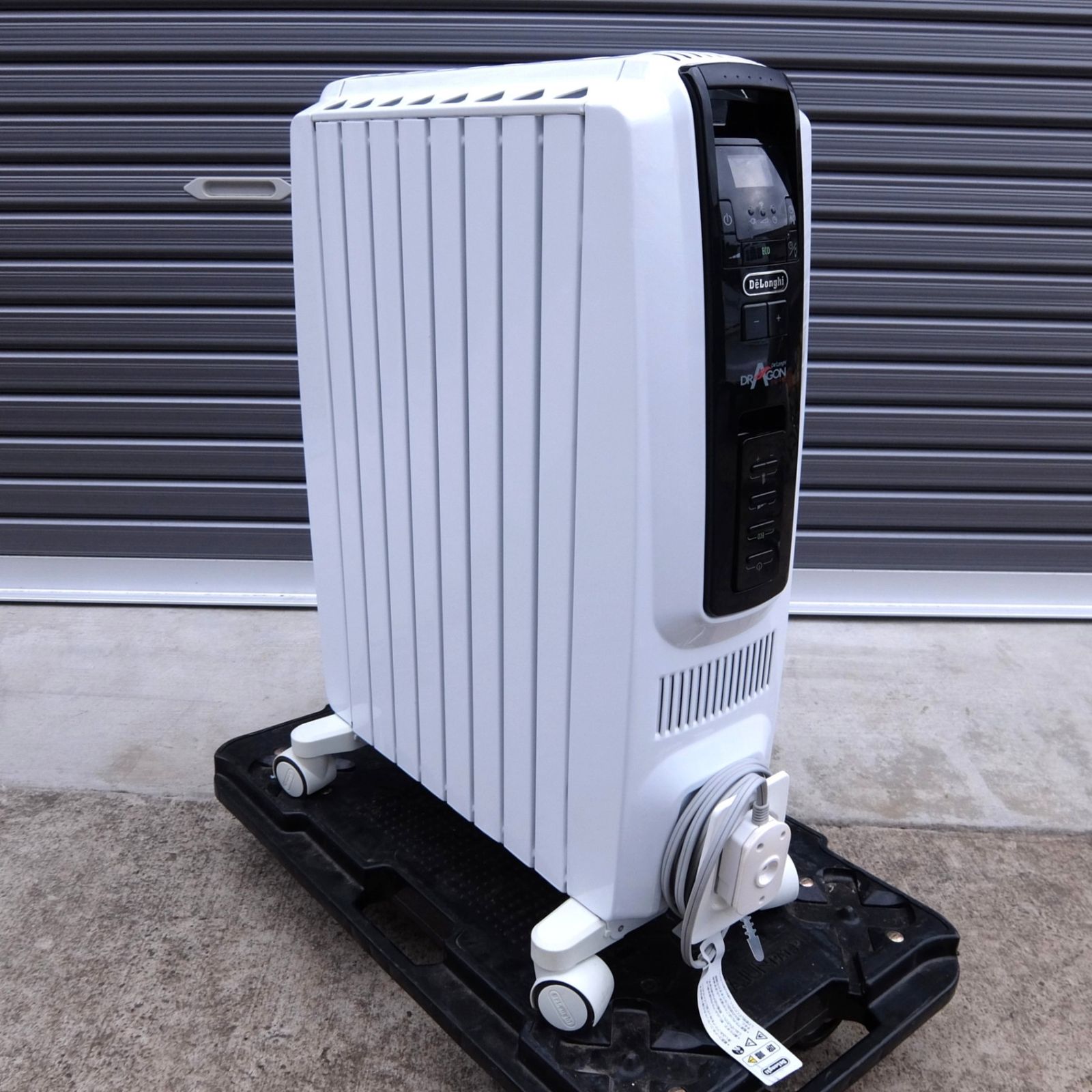 新品未使用！デロンギオイルヒーター 新品 未使用 デロンギ オイル