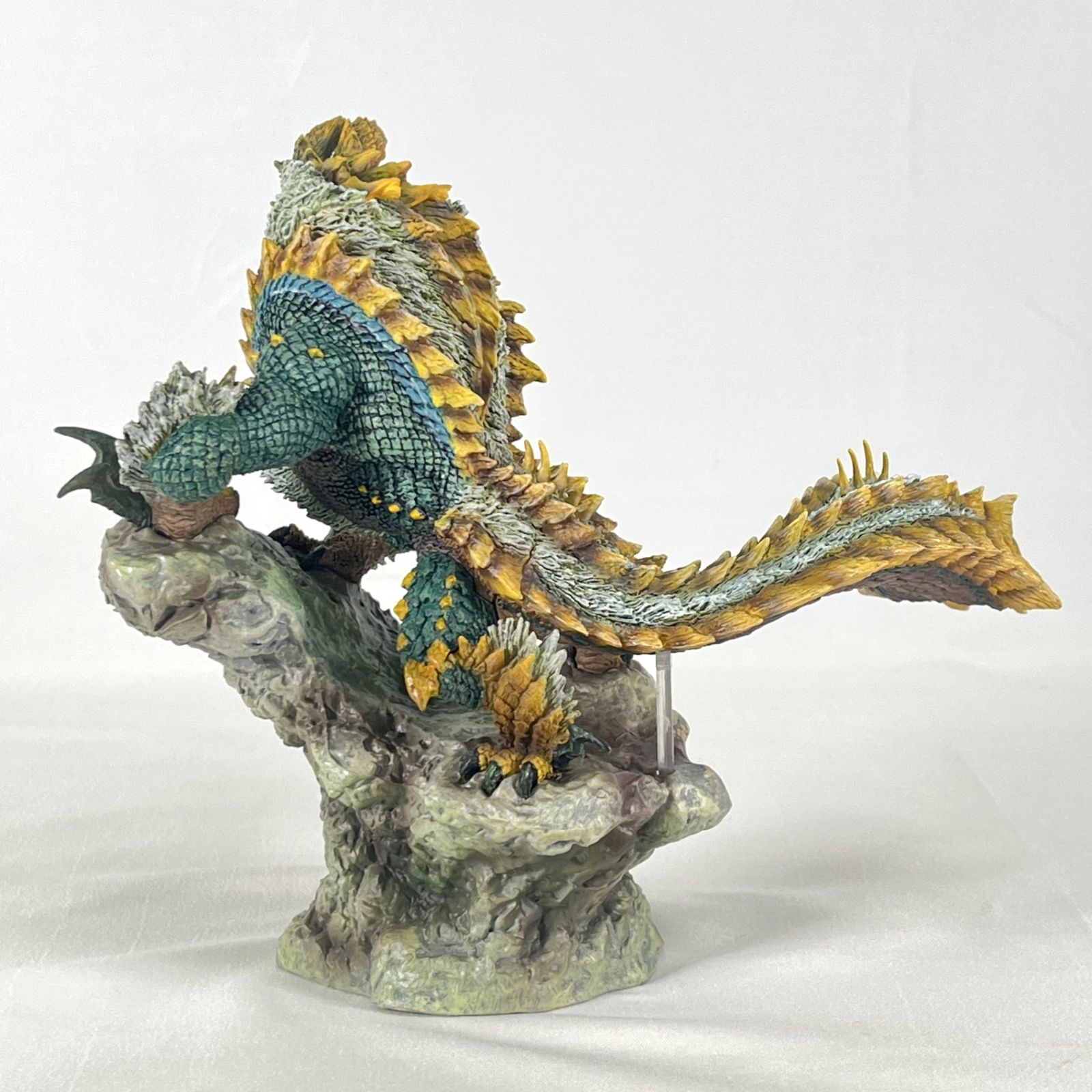 モンスターハンター 復刻版 雷狼竜 ジンオウガ クリエイターズモデル