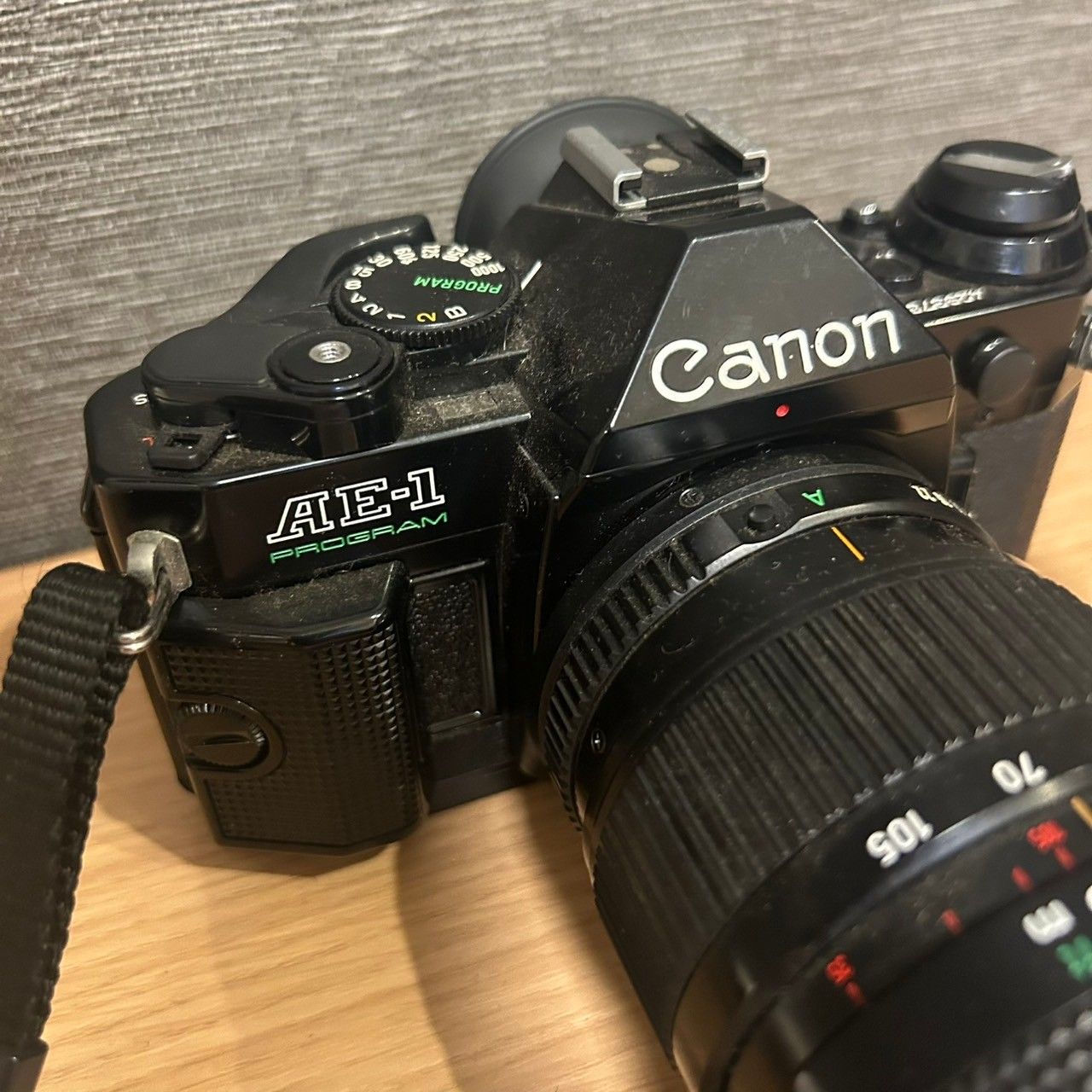 Canon AE-1 一眼レフカメラ 35-105mmレンズ付き Canon AE-1 一眼レフ
