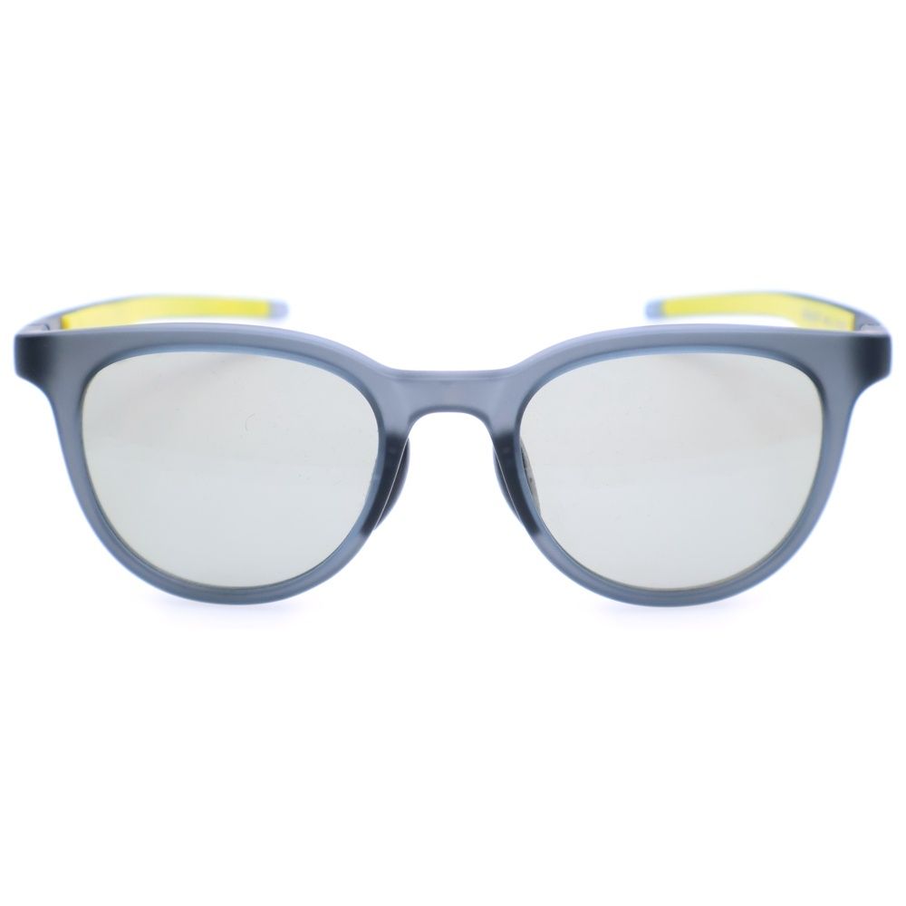 BRIEFING GOLFとEyevol のコラボサングラスは、街使いもスポーツも