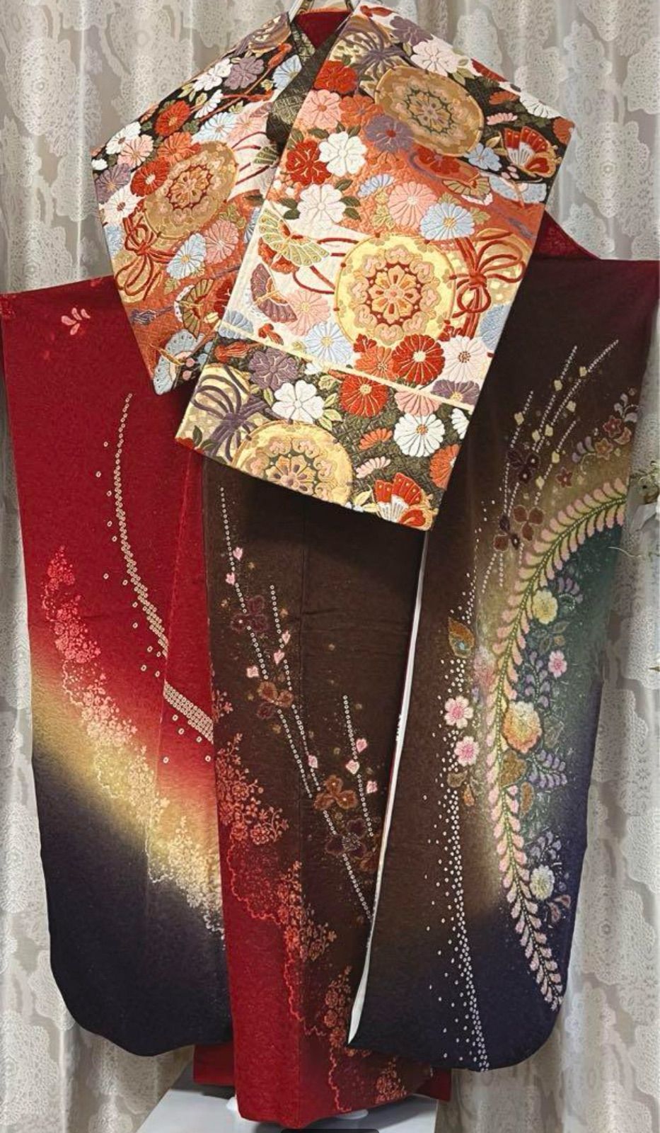 正絹 総絞り振袖 豪華金赤糸の刺繍入り 長襦袢 帯 帯締め付き 正絹