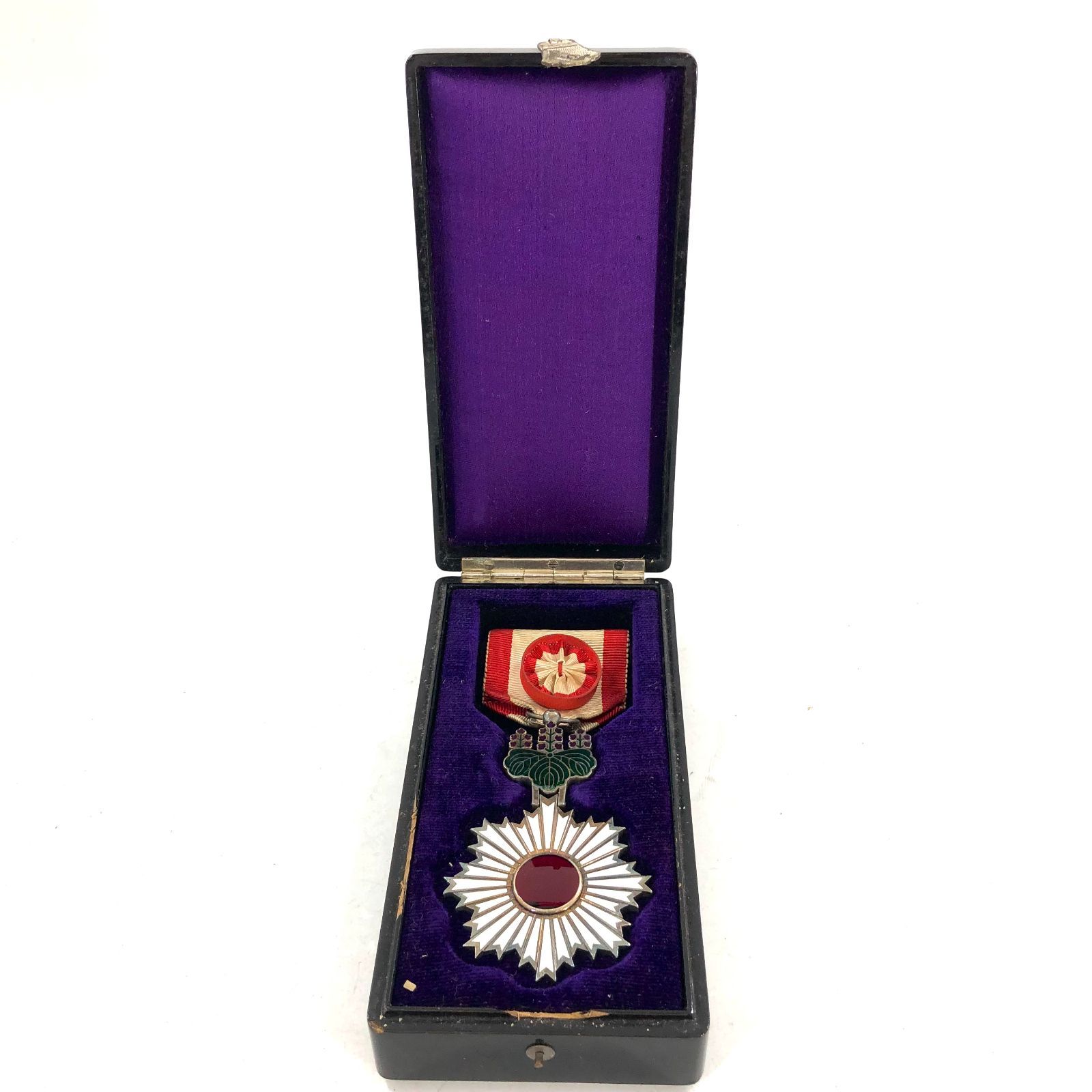 勲四等旭日 小綬章 旧日本軍 陸軍 海軍 徽章 勲章 箱【OE-725】 - メルカリ