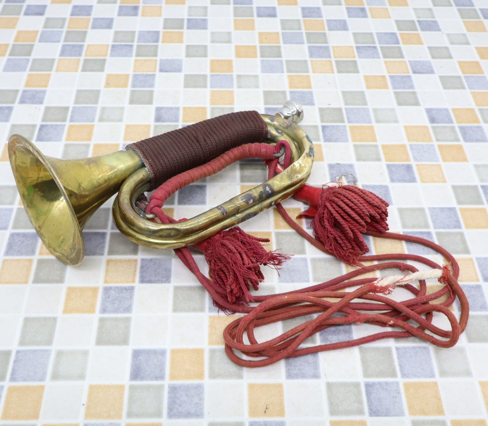 ◎当時物 ｜陸上自衛隊 ラッパ 桜マーク Qあり｜ 下倉楽器製 信号