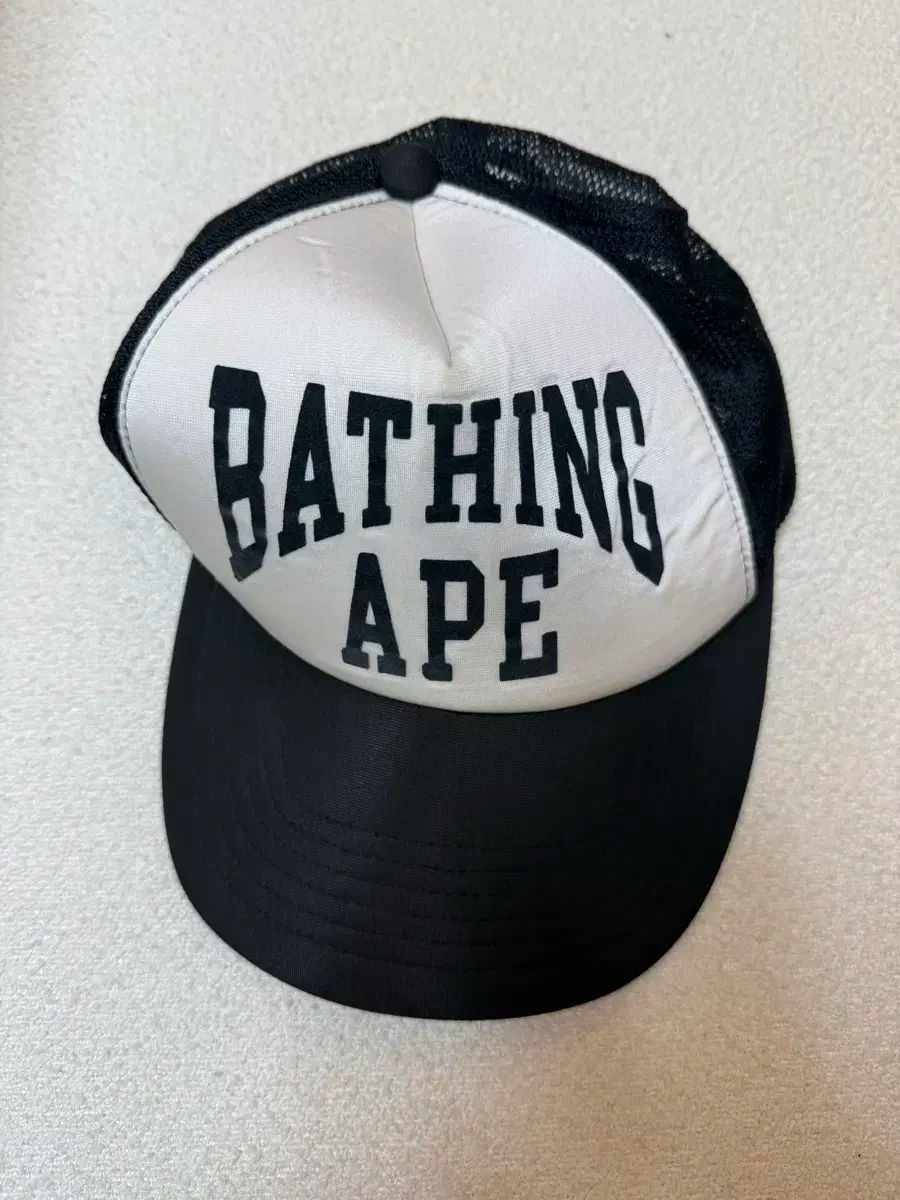 A BATHING APE® ロゴ メッシュキャップ bape メッシュ キャップ