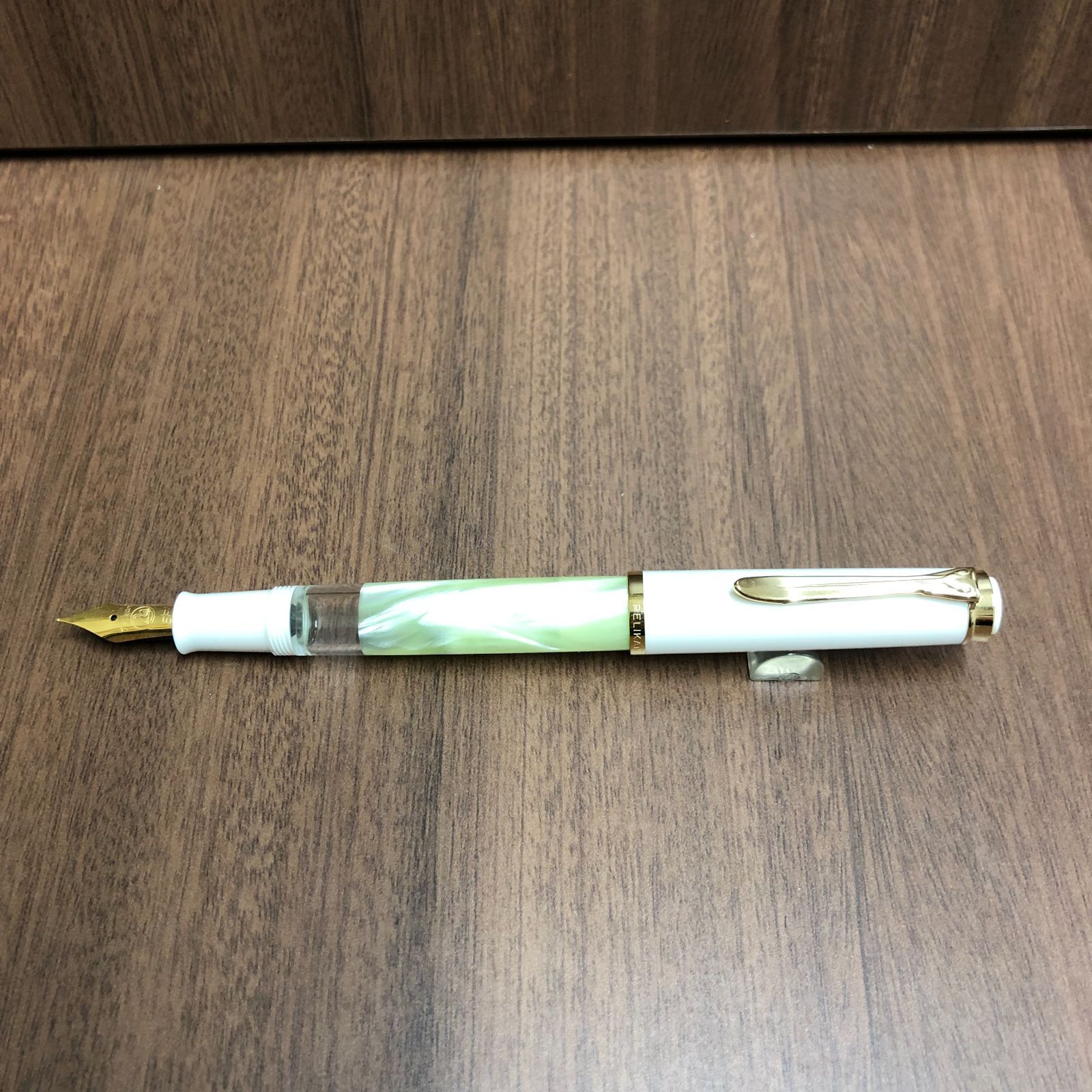 Pelikan ペリカン 万年筆 クラシック M200 パステルグリーン 字幅 EF