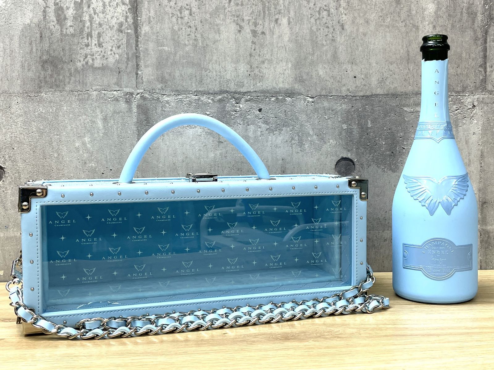 エンジェル ドゥミセック ブルー レザータイプ 750ml 12.5%【D3