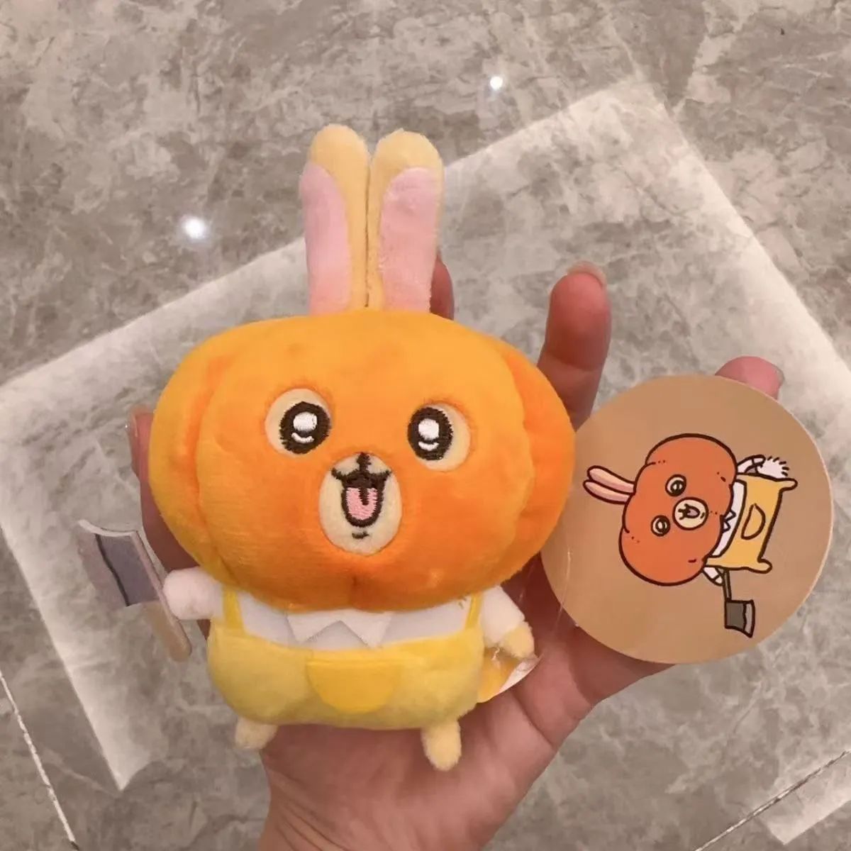 ちいかわ 仮装たのしい〜！マスコット (カボチャなうさぎ)初回生産分