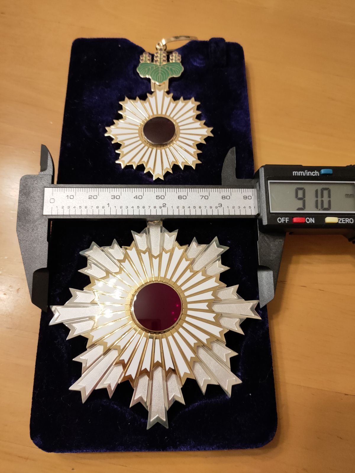 激レア 極美品】勲二等旭日重光章 共箱 略綬 綬付 完品！勲章 徽章