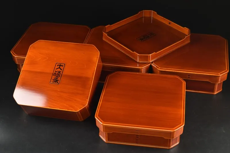 懐石道具 木製 溜塗 大徳寺 弁当 縁高重箱 四客揃 刻印 紙箱 ほぼ未