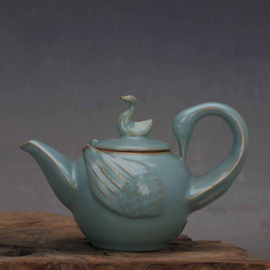 宋官窯汝窯螺旋紋梅瓶 景徳鎮 陶磁器 装飾品 現代工芸品美術品 置物 宋