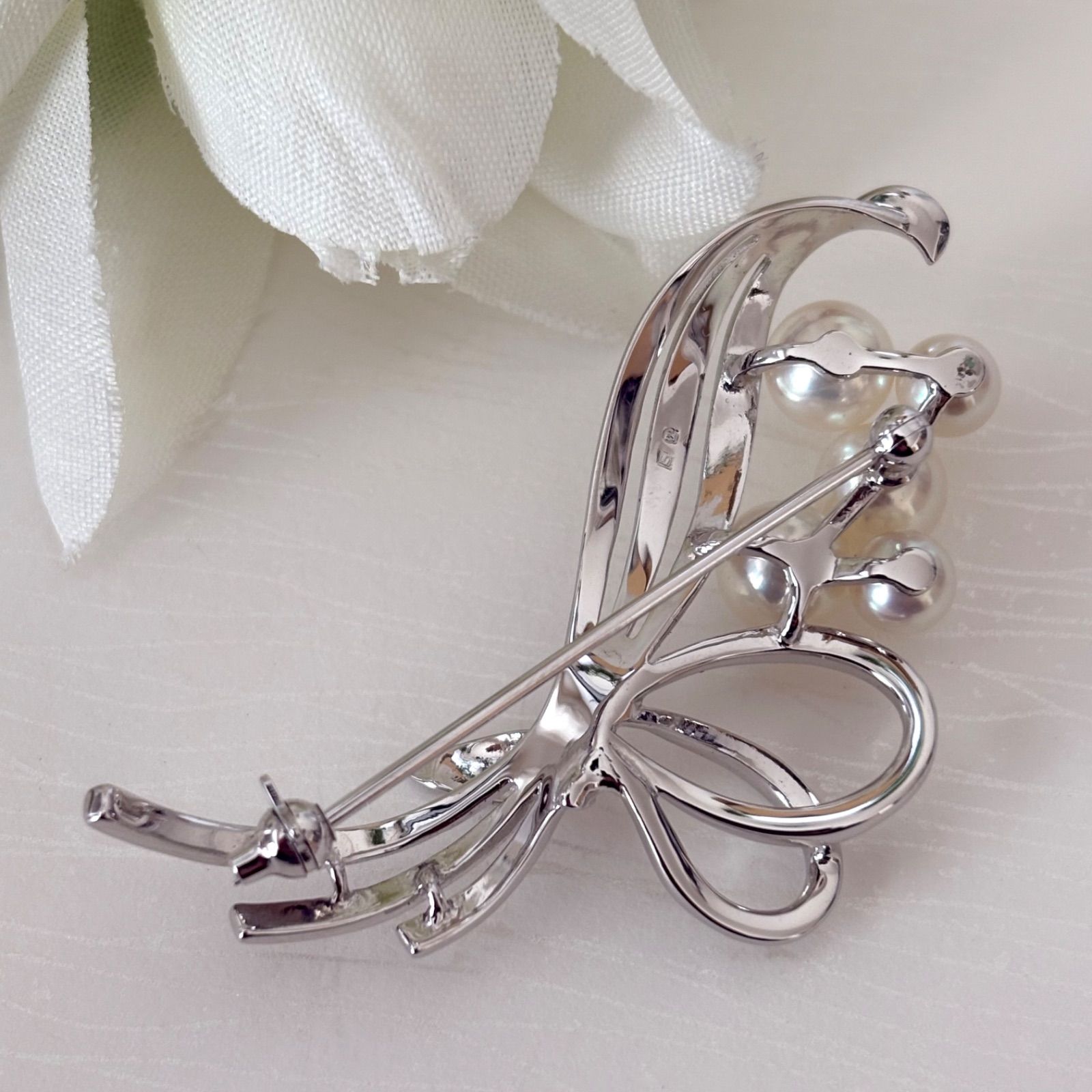 056【ミキモト】シルバー パール ブローチ 花束デザイン 七五三