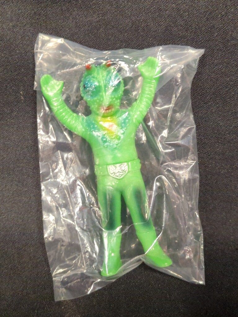 東映レトロソフビコレクション カメレオン男 新色蓄光 ミニソフビ ①