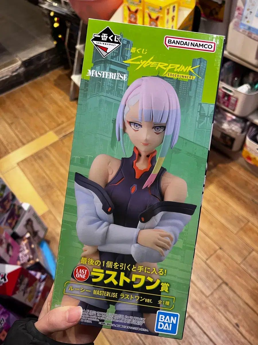 サイバーパンク 公式 エッジランナー クージー ラストワン LUCY