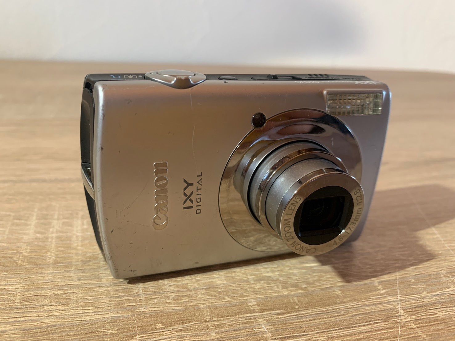 液晶不具合あり】デジカメ Canon IXY digital 910IS 7624 Canon IXY