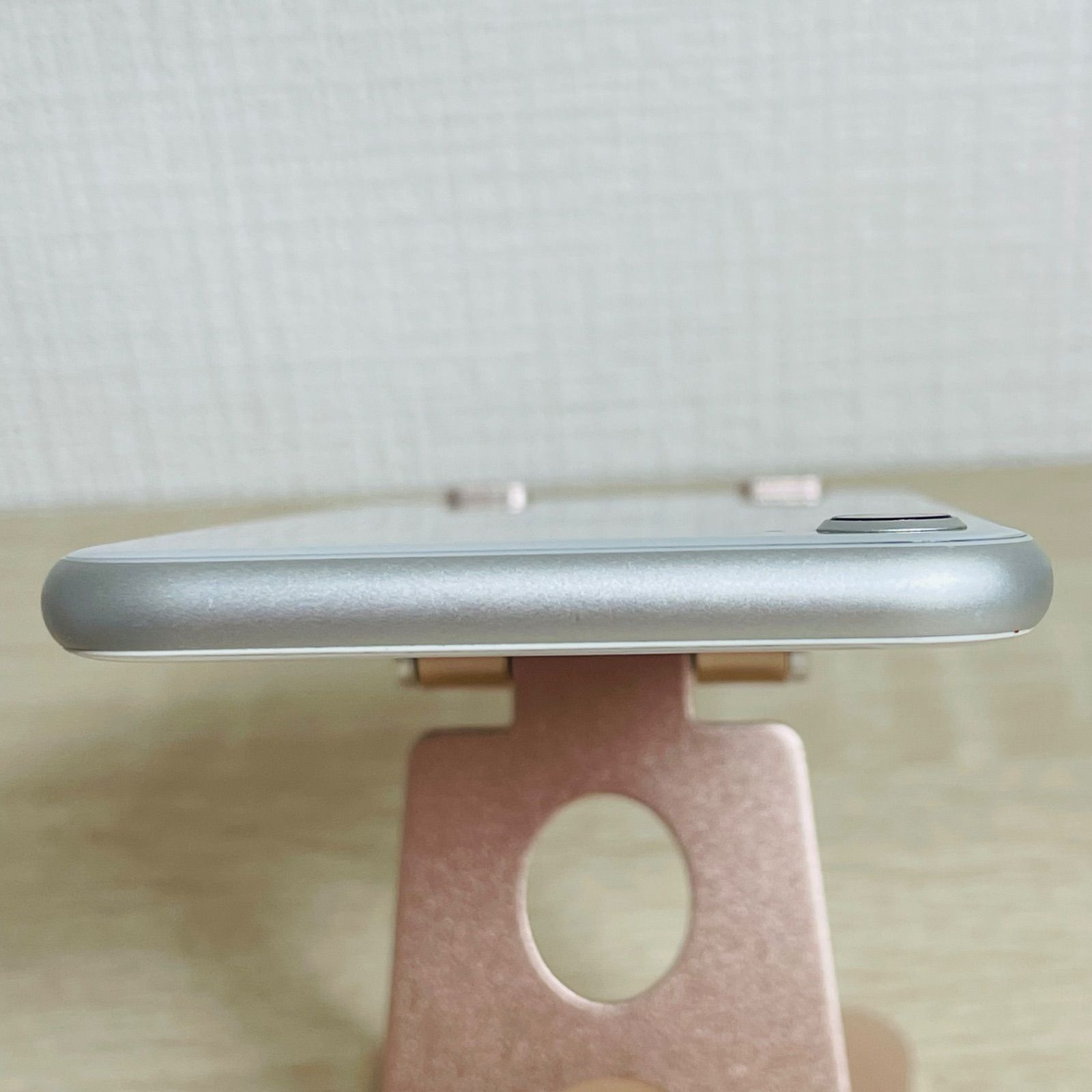 iPhone 8 64GB シルバー｜バッテリー交換済・動作確認済み - メルカリ